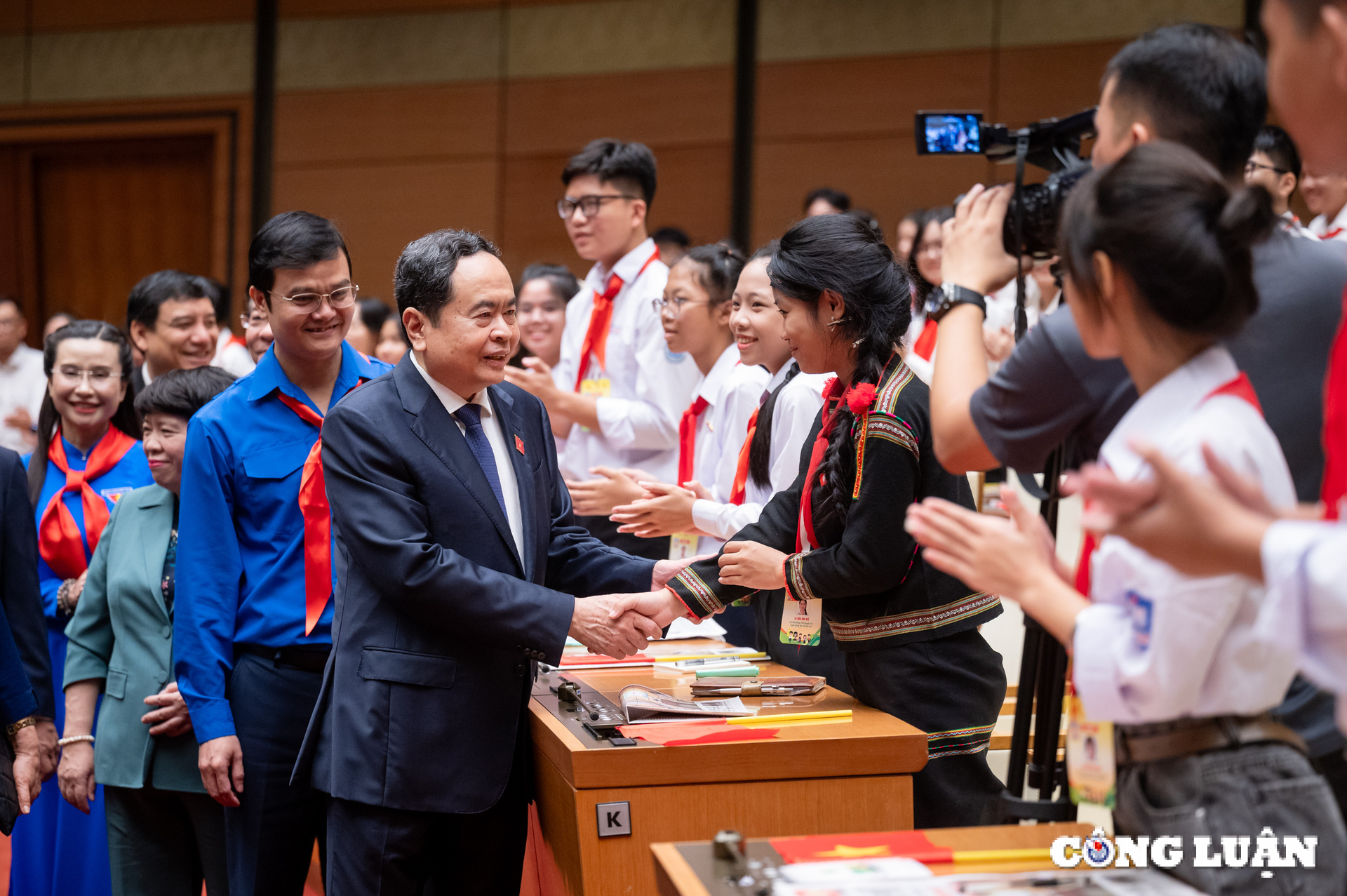 phien hop gia dinh quoc hoi tre em khoi day khat vong cong hien va lam ro cac van de cu tri tre em quan tam hinh 1