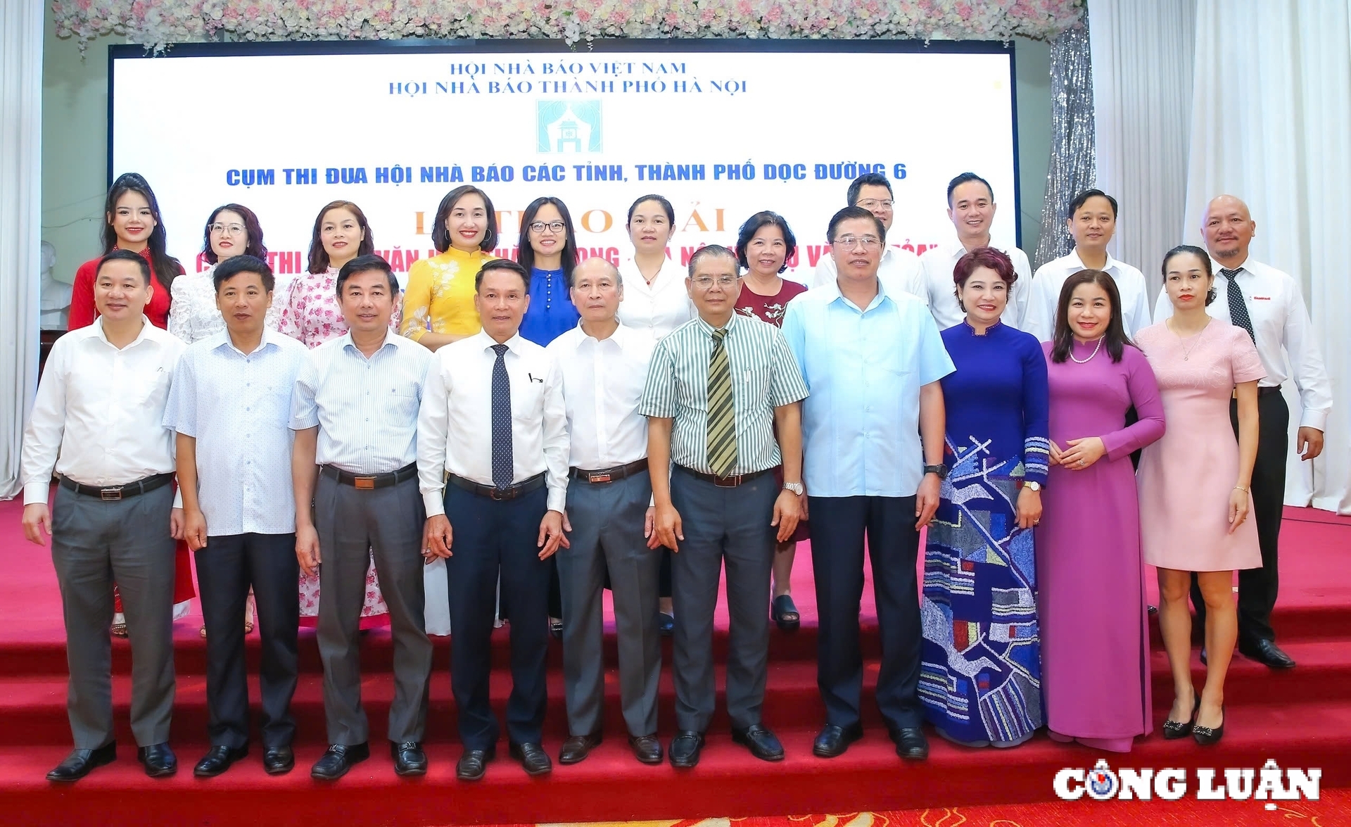 trao giai cuoc thi viet ve van hoa thang long  ha noi hoi tu va lan toa hinh 7