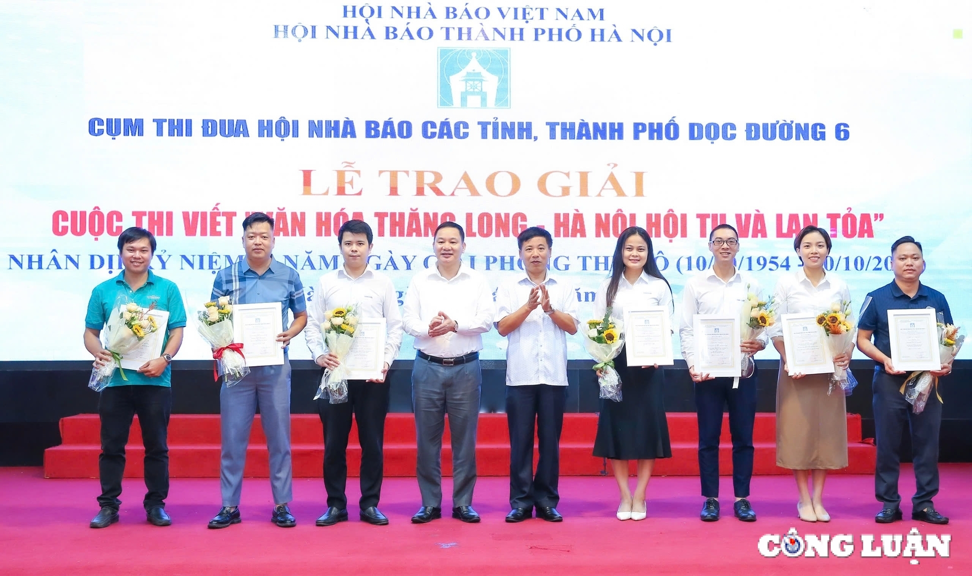 trao giai cuoc thi viet ve van hoa thang long  ha noi hoi tu va lan toa hinh 5