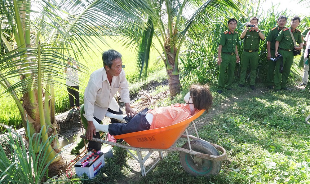 an giang dung dien bay chuot dan den chet nguoi roi tao hien truong gia hinh 1