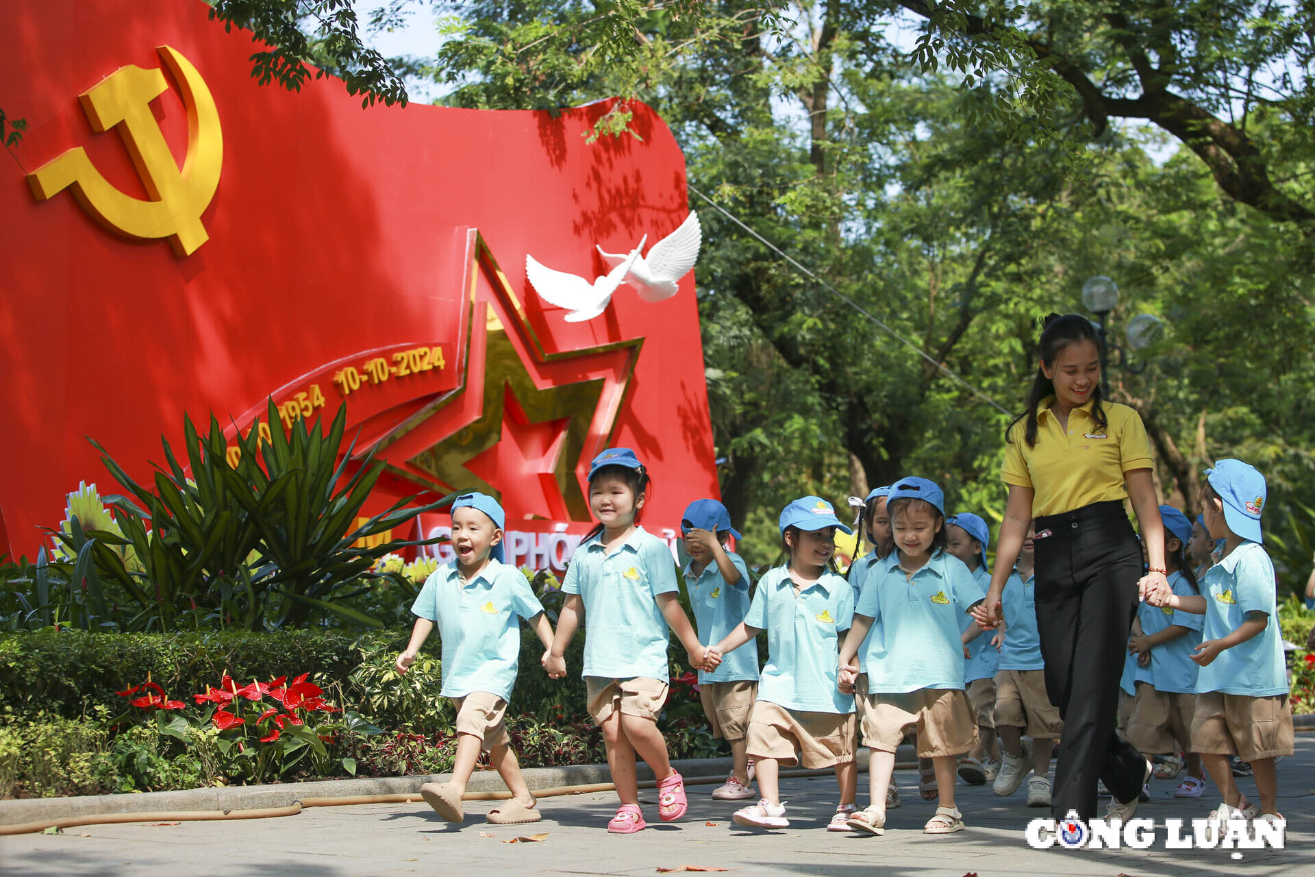 ngam nhung dia danh mang dau an ngay giai phong thu do ha noi hinh 16