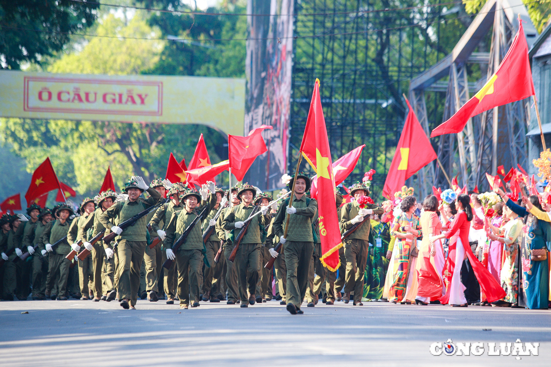 tong duyet ngay hoi van hoa vi hoa binh voi su tham gia cua hang nghin nguoi dan ha noi hinh 9