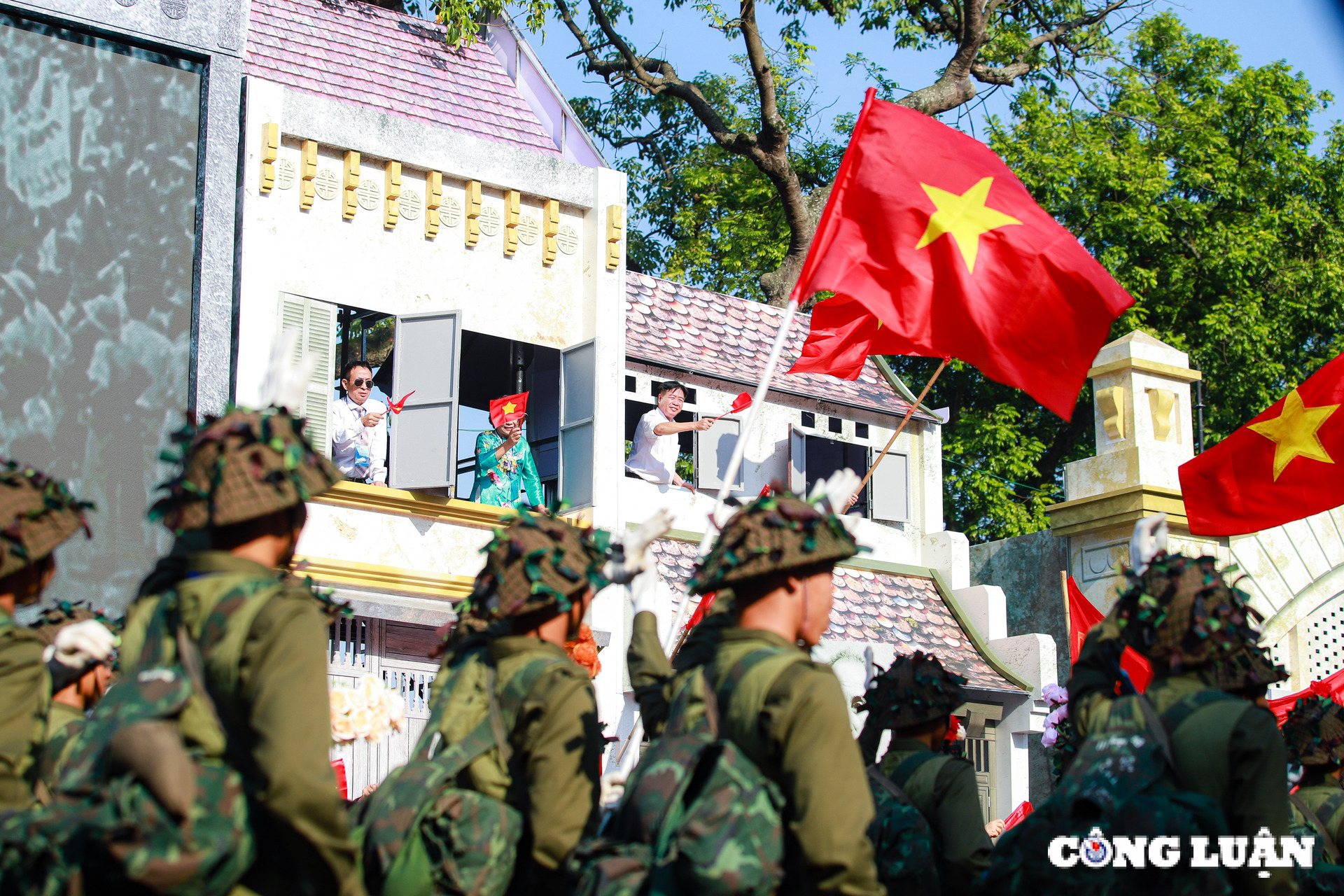 tong duyet ngay hoi van hoa vi hoa binh voi su tham gia cua hang nghin nguoi dan ha noi hinh 11