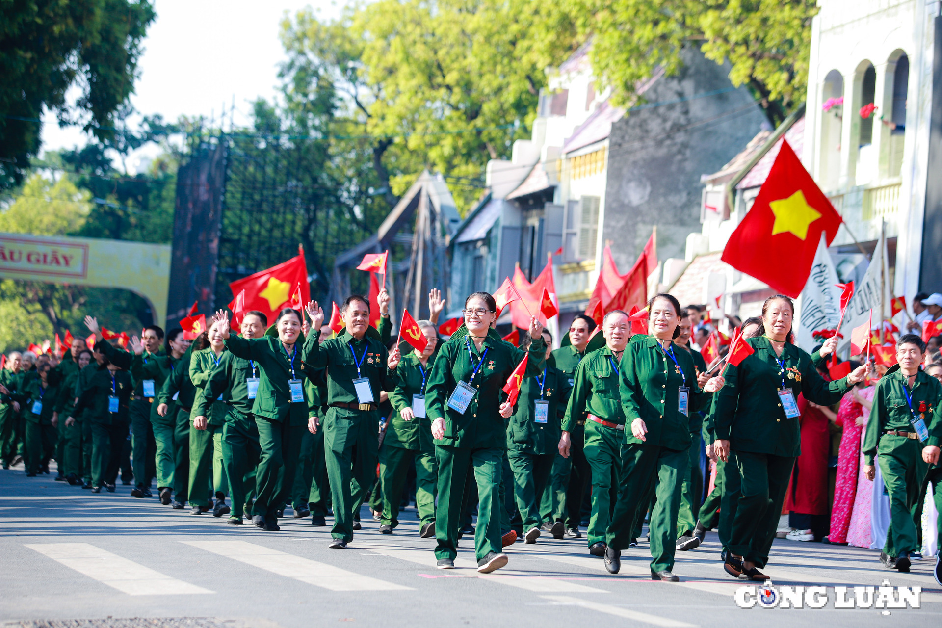 tong duyet ngay hoi van hoa vi hoa binh voi su tham gia cua hang nghin nguoi dan ha noi hinh 14