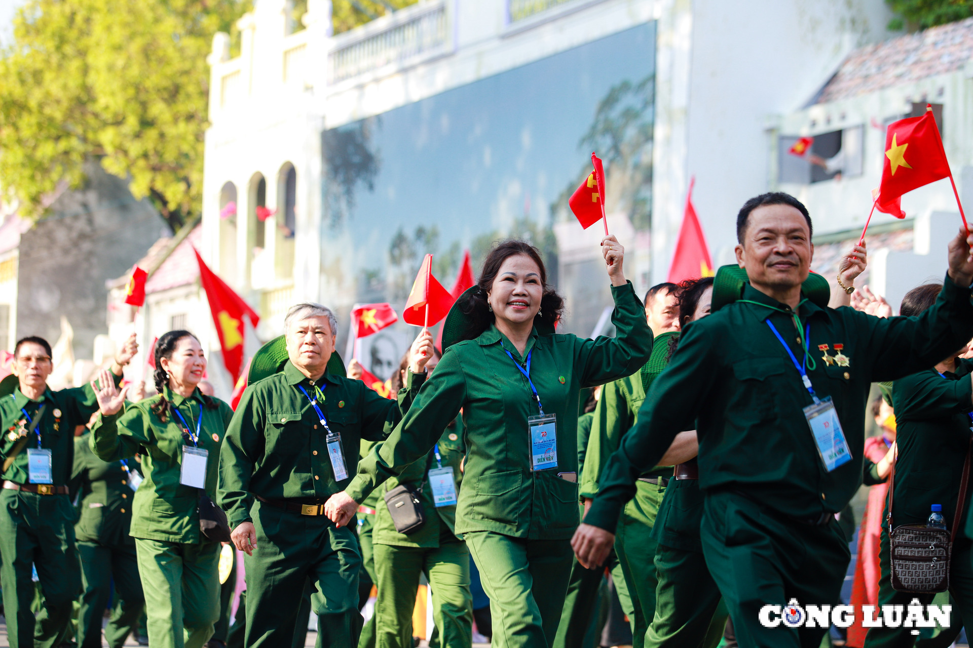 tong duyet ngay hoi van hoa vi hoa binh voi su tham gia cua hang nghin nguoi dan ha noi hinh 15