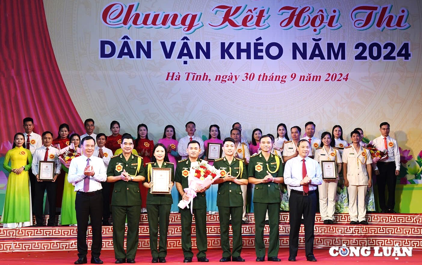 dan van kheo bang nhieu cach lam hay cua nhung nguoi linh mang quan ham xanh ha tinh hinh 4