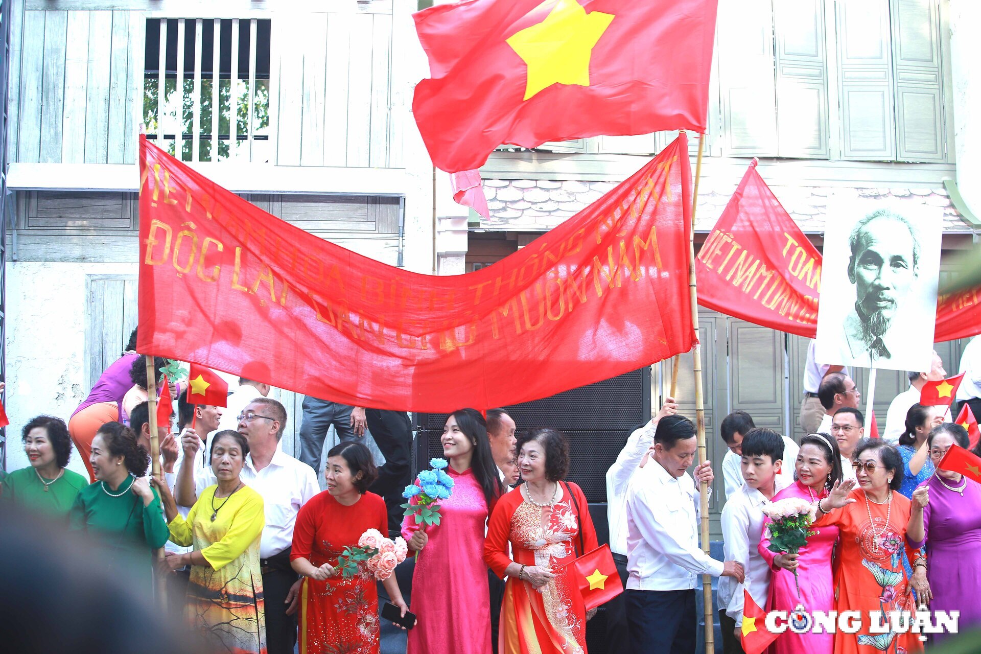 man nhan man dieu hanh chuong trinh ngay hoi van hoa vi hoa binh hinh 13