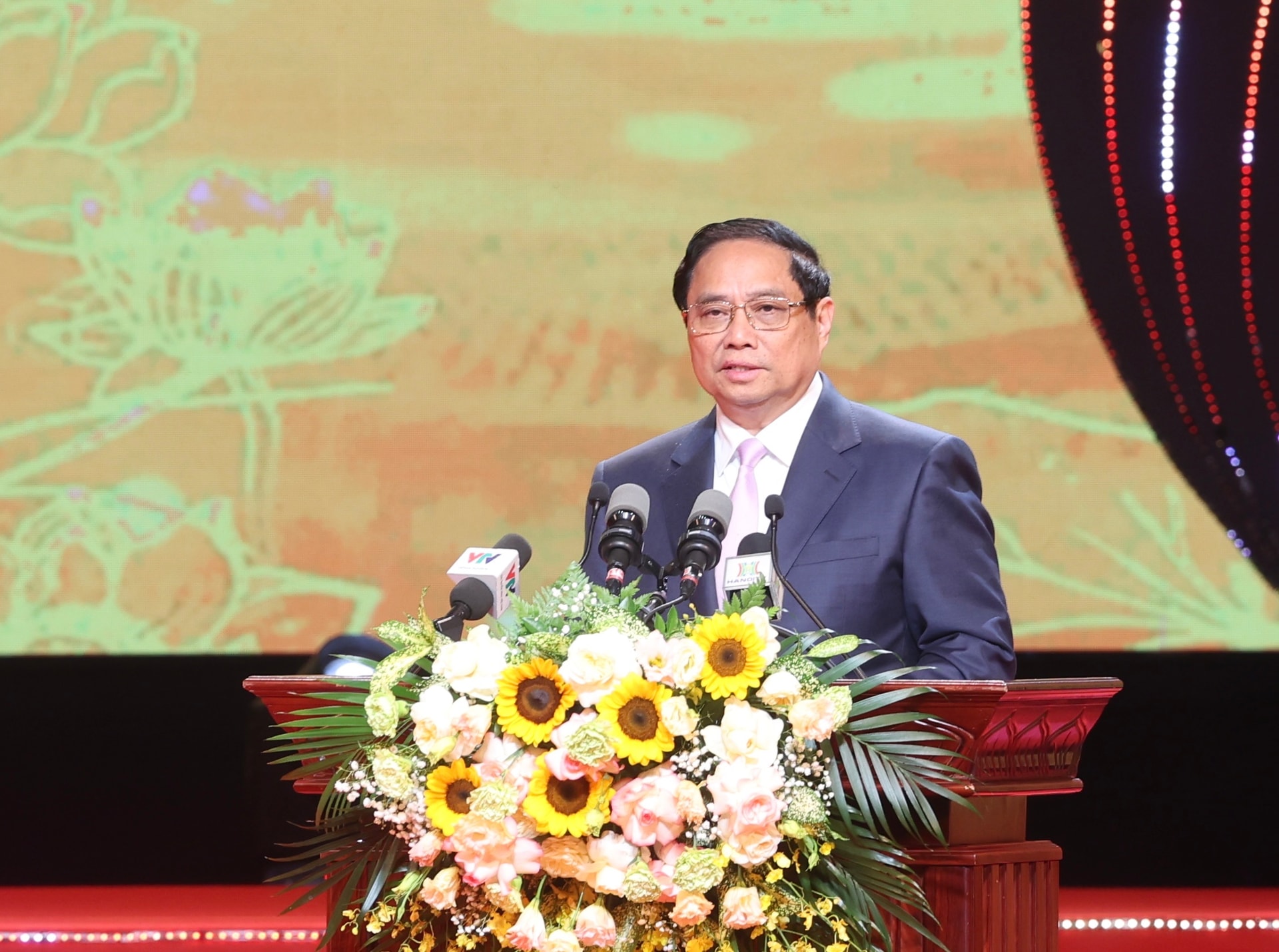 ha noi vinh danh cong dan thu do uu tu nam 2024 hinh 1