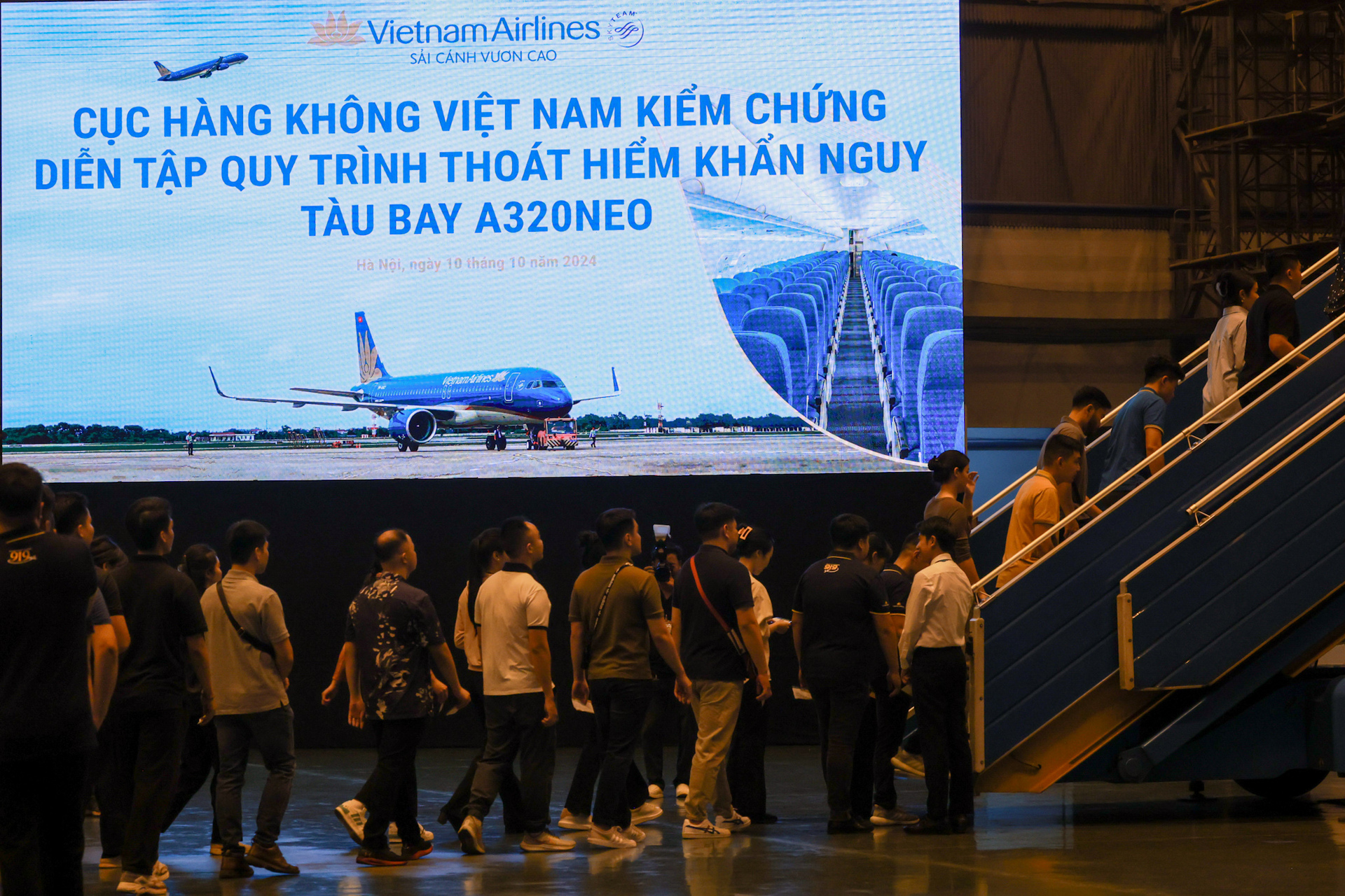 vietnam airlines to chuc dien tap ung pho khan nguy thuc binh hinh 4