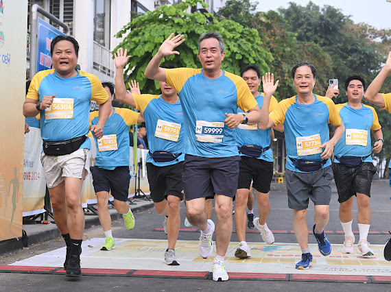 vietnam airlines to chuc thanh cong giai chay run for love 2024 hinh 3