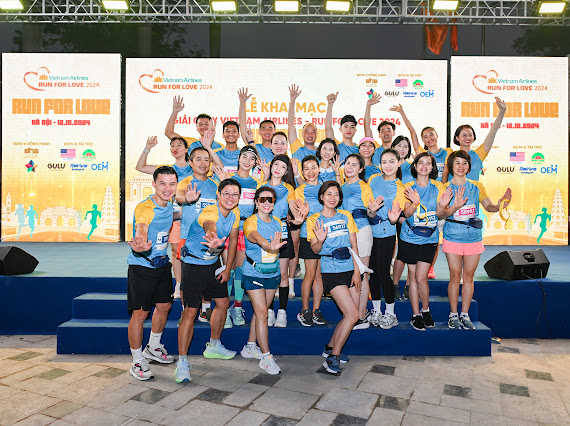 vietnam airlines to chuc thanh cong giai chay run for love 2024 hinh 14