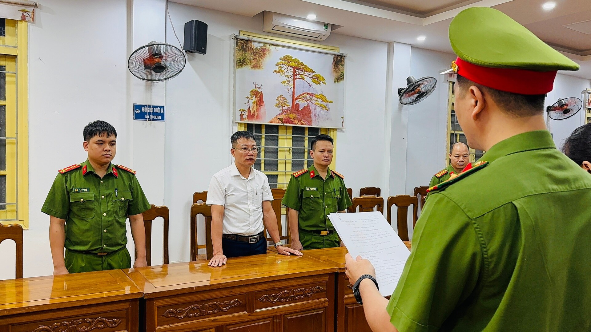 chu doanh nghiep dien luc o hai phong lua dao mot nguoi dan gan 40 ty dong hinh 1