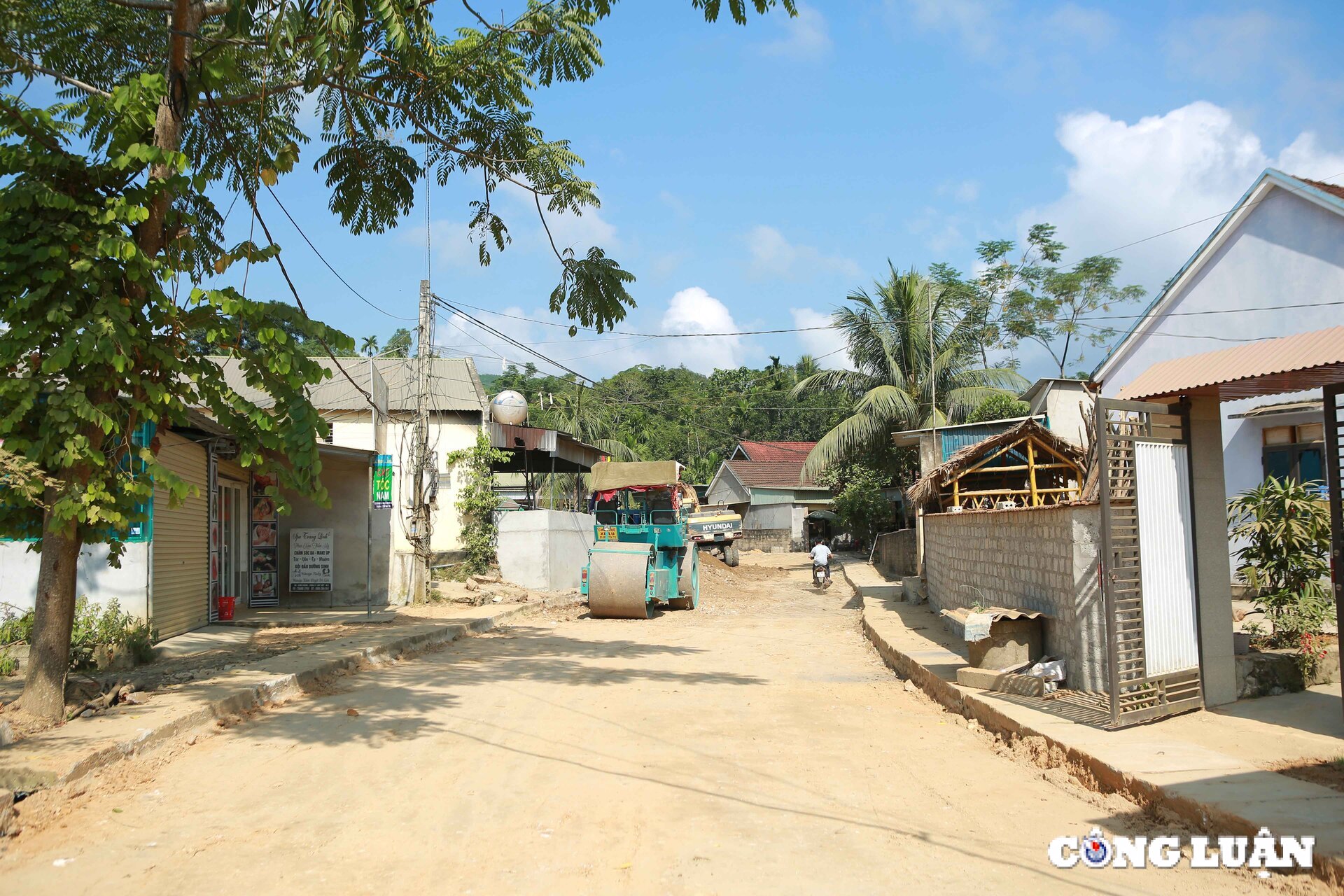 nghe an pha da mo duong ket noi khu vuc mien nui giua huyen quy hop va tan ky hinh 2