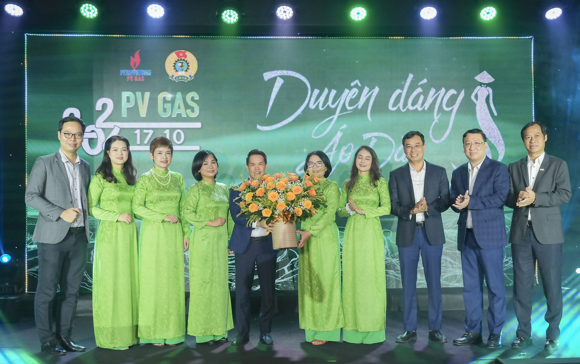 cuoc thi duyen dang ao dai pv gas lan toa ve dep nu nganh cong nghiep khi hinh 1