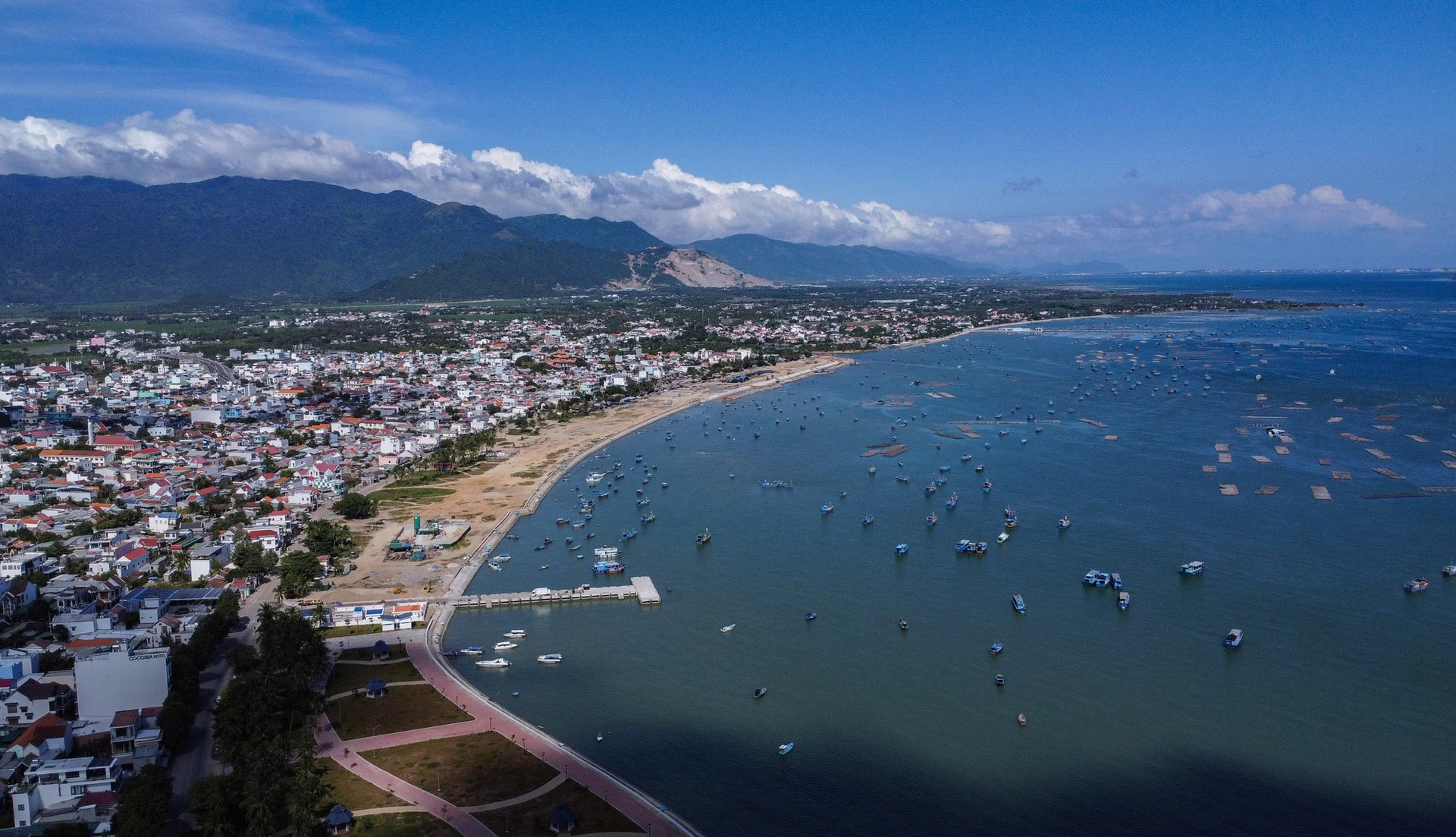 san bay quoc te van phong rong gan 500 ha co vi tri quan trong the nao hinh 1