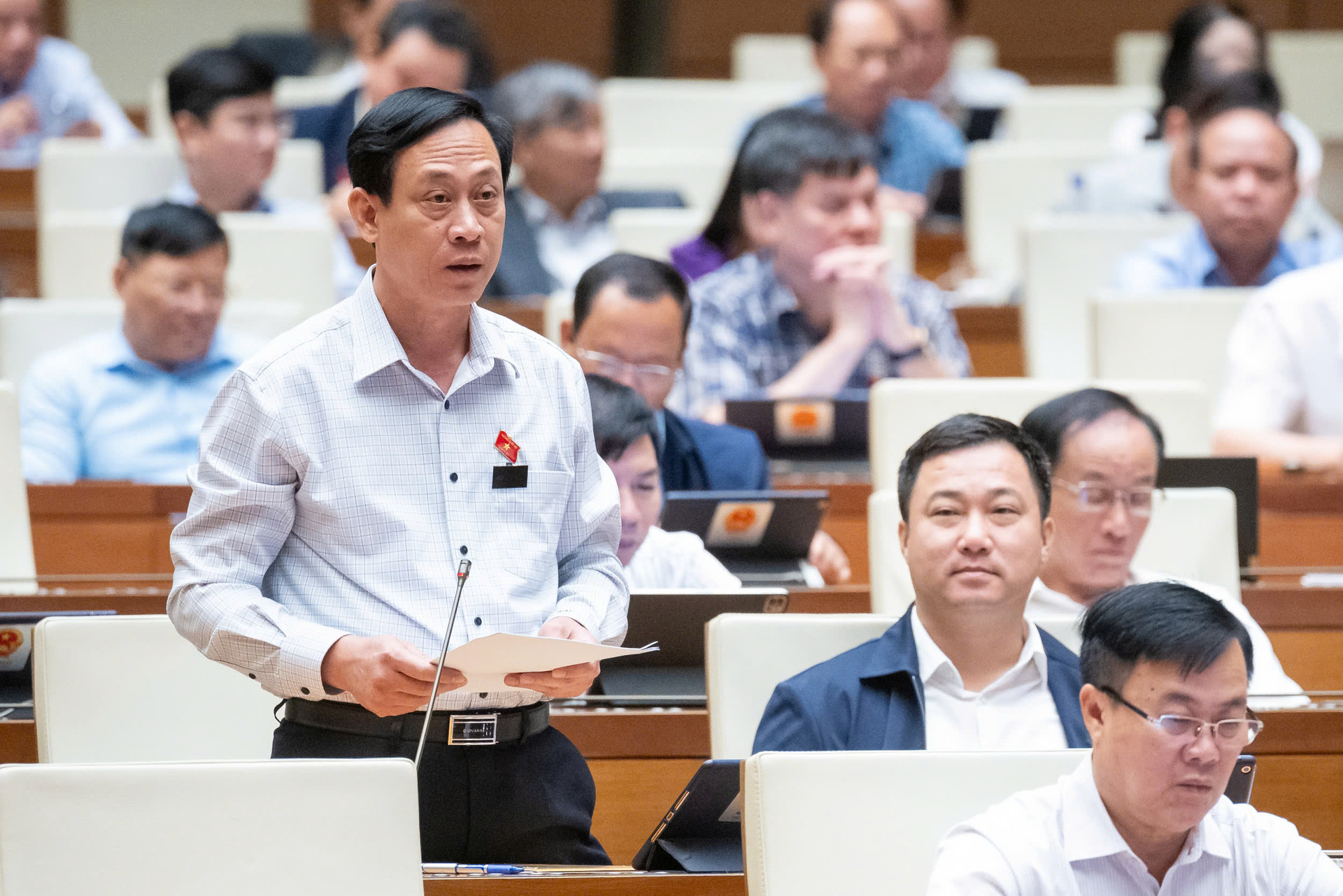 dai bieu quoc hoi de nghi tang cuong kiem tra quy trinh thu tuc xet duyet ho so mua nha o xa hoi hinh 1