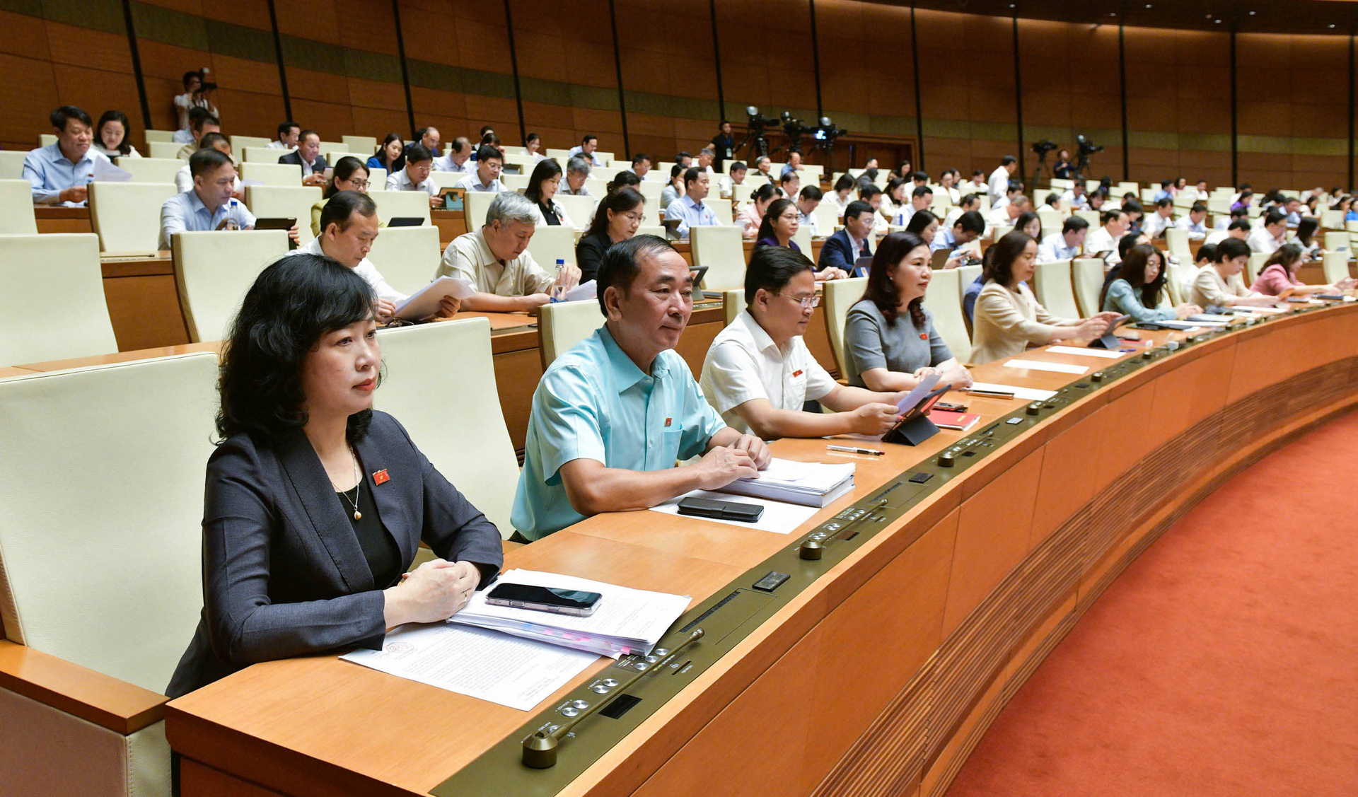 nen cho phep thuc hien som viec mua ban chuyen nhuong vat chung tai san da ke bien phong toa hinh 3