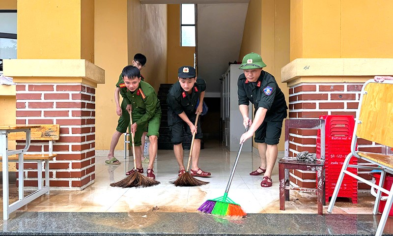 quang binh tap trung khac phuc hau qua do mua lu hinh 3