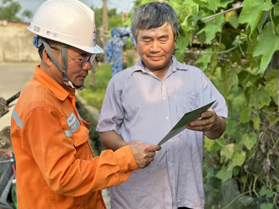 pc ha tinh tiep tuc day manh tuyen truyen an toan dien trong mua mua bao hinh 3