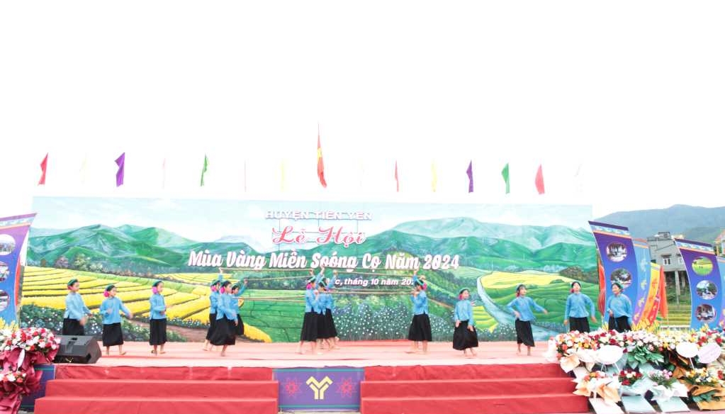 quang ninh dac sac hoi mua vang tren ban lang dong bac hinh 2