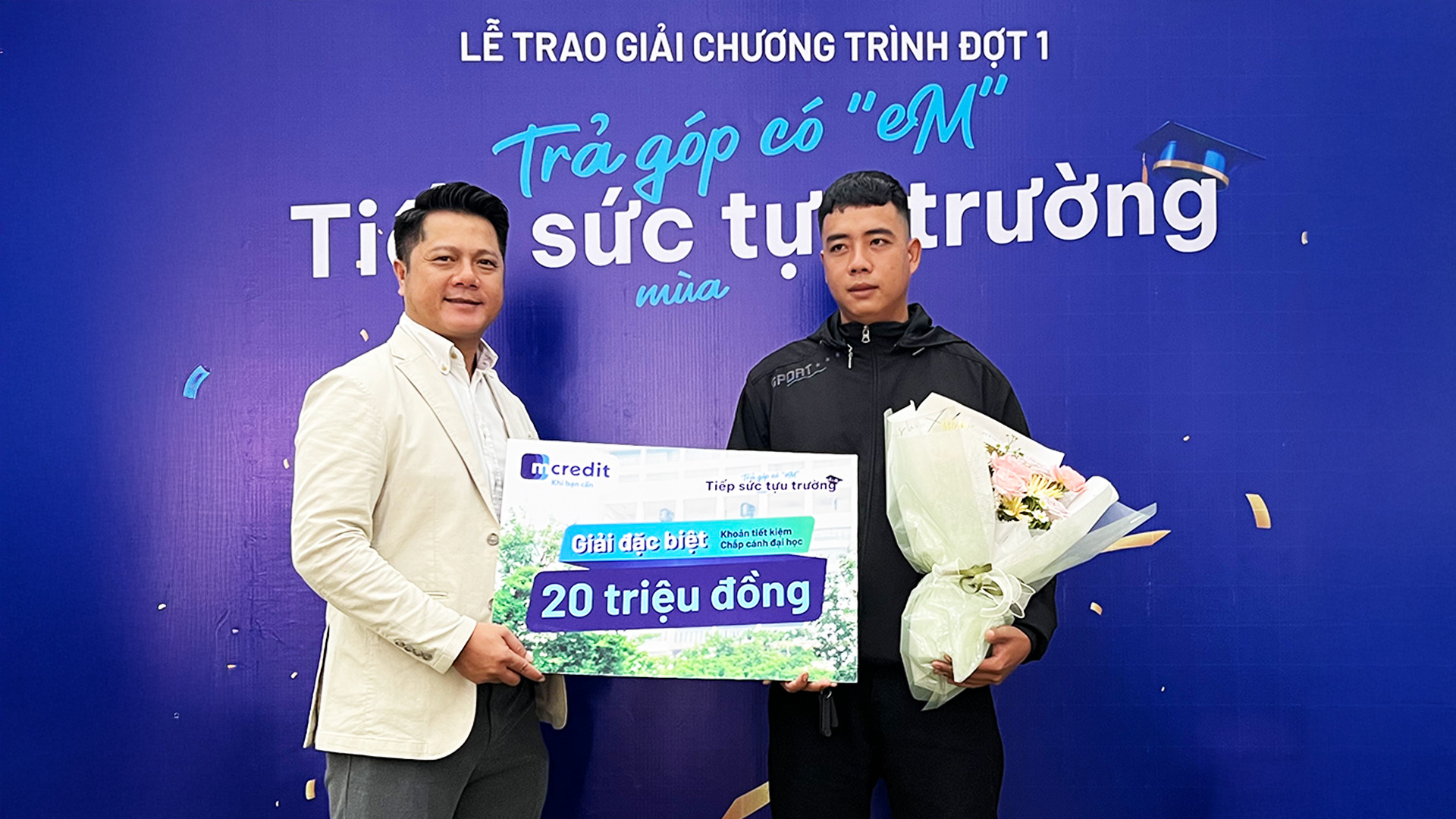 mcredit tiep suc tai chinh va trao tang cac khoan tiet kiem tri gia hinh 1