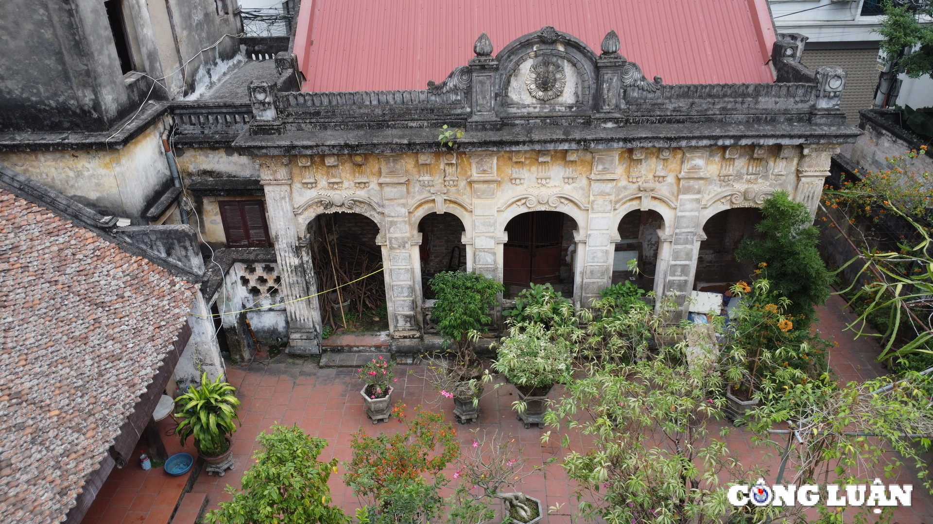 khong gian ngoi lang co nam ben bo song hong hinh 8