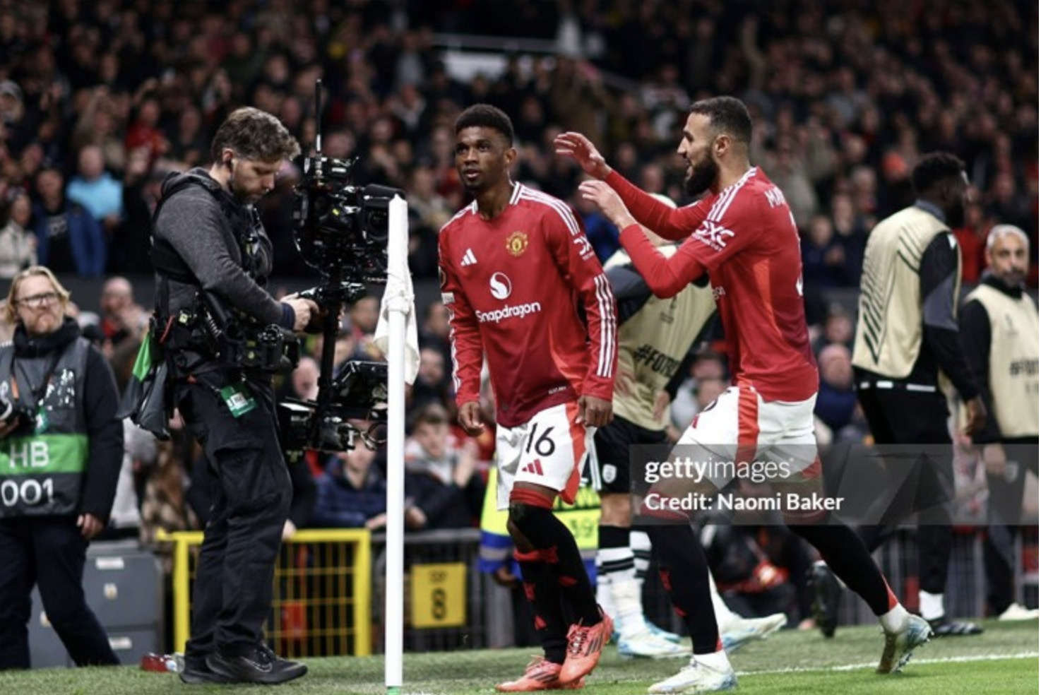 amad diallo ghi cu dup man utd thang tran dau o europa league 2024 25 hinh 1