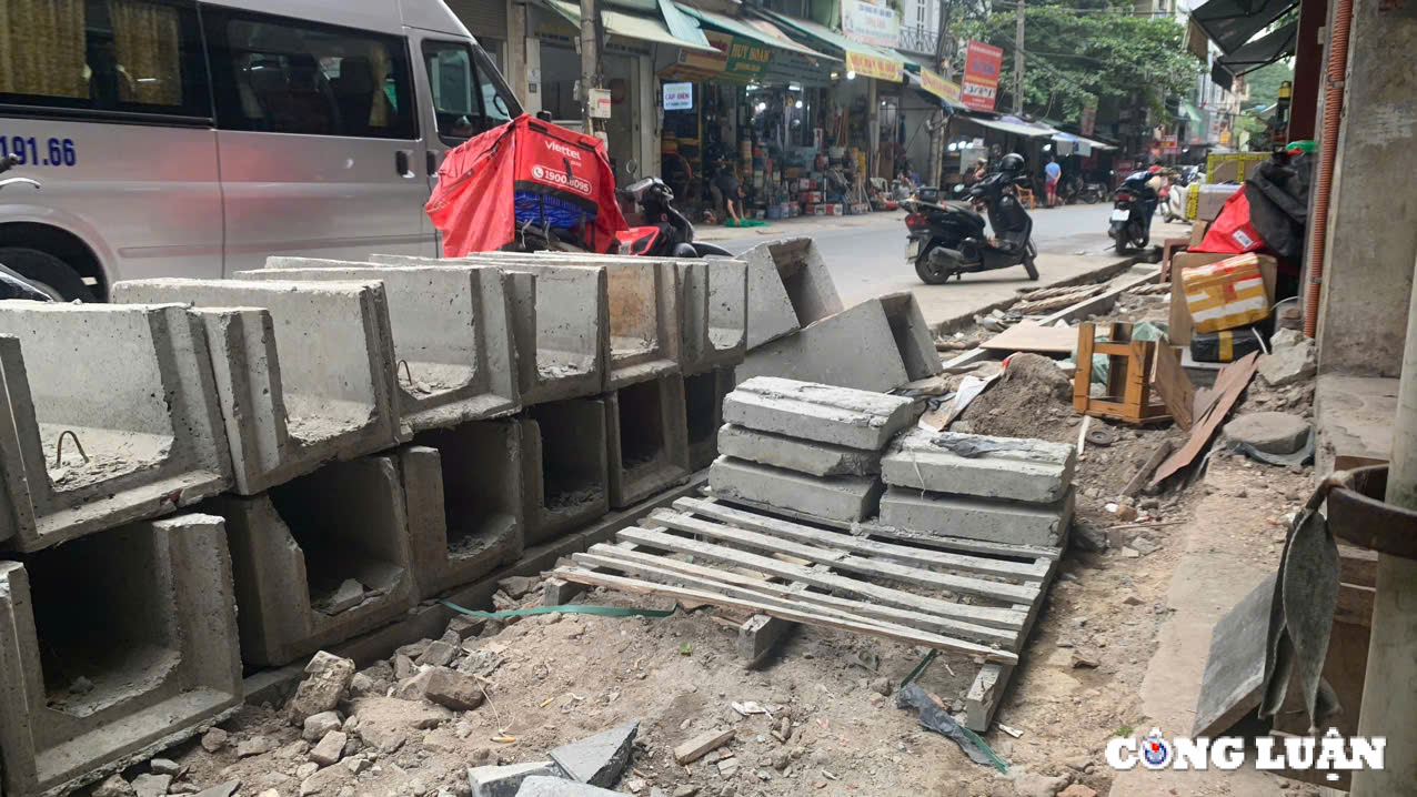 via he nhieu tuyen duong tai ha noi lai duoc dao xoi thay da moi hinh 3