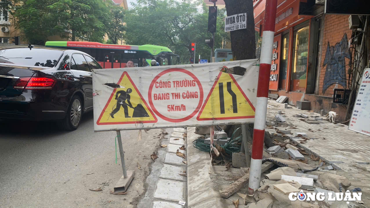 via he nhieu tuyen duong tai ha noi lai duoc dao xoi thay da moi hinh 5