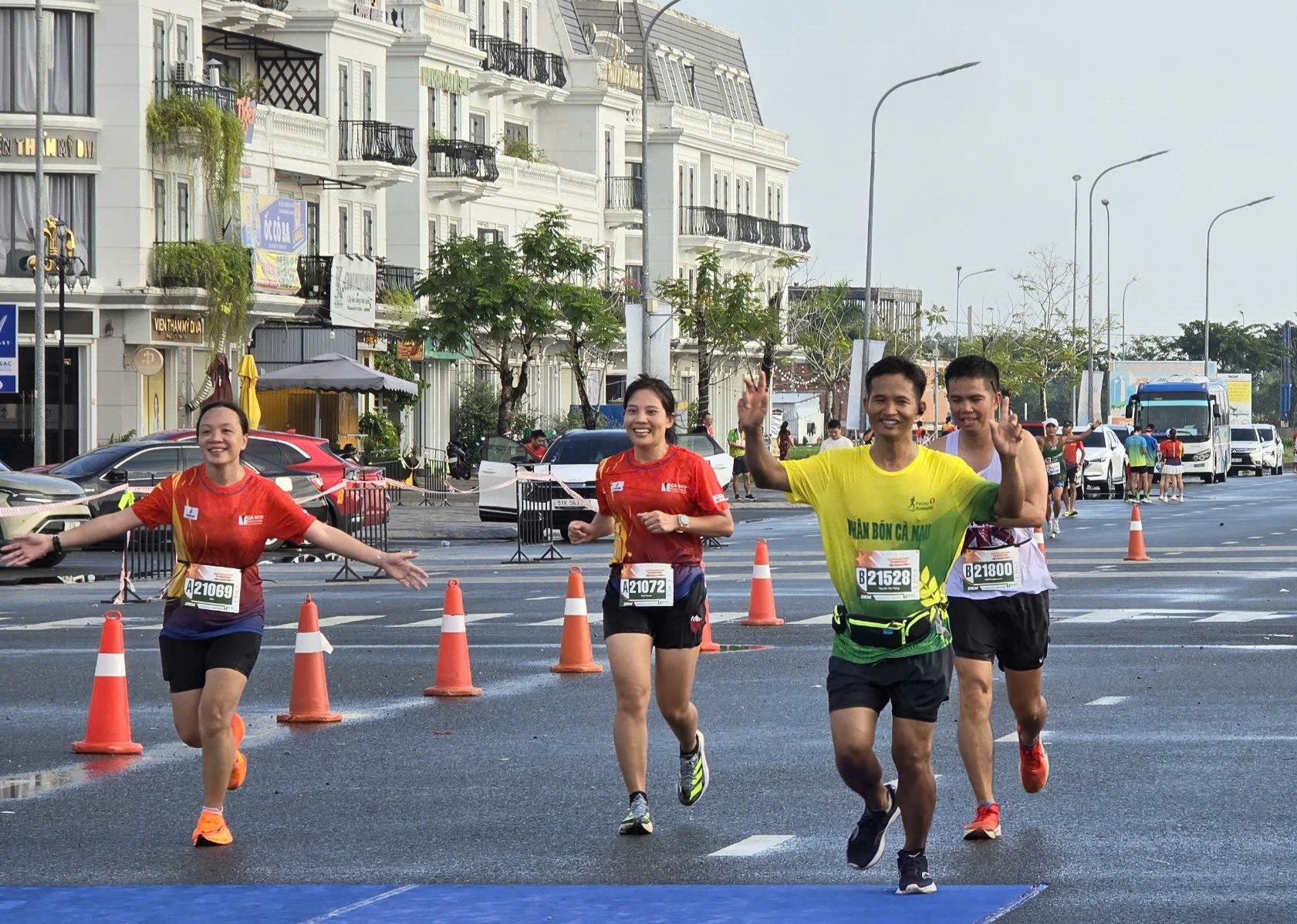 hon 6000 van dong vien tranh tai tai giai marathon  ca mau 2024 cup petrovietnam hinh 1