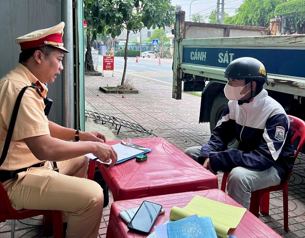 ninh binh xu ly tren 2500 truong hop vi pham trong thang cao diem dam bao an toan giao thong cho hoc sinh hinh 1