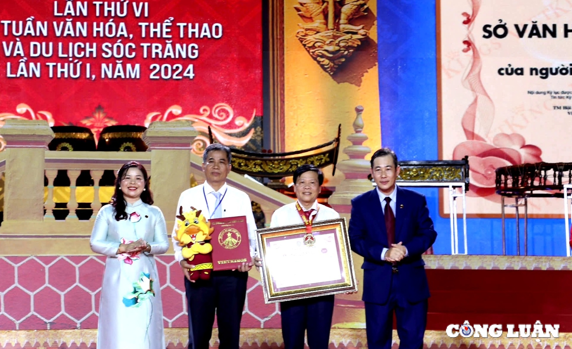 soc trang khai mac le hoi ooc om boc dua ghe ngo nam 2024 hinh 2