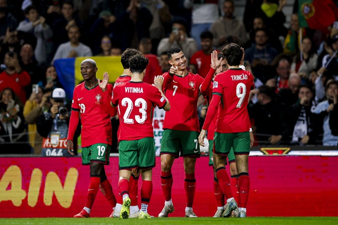 bo dao nha va tay ban nha cung thang tranh nhau o tu ket nations league hinh 1