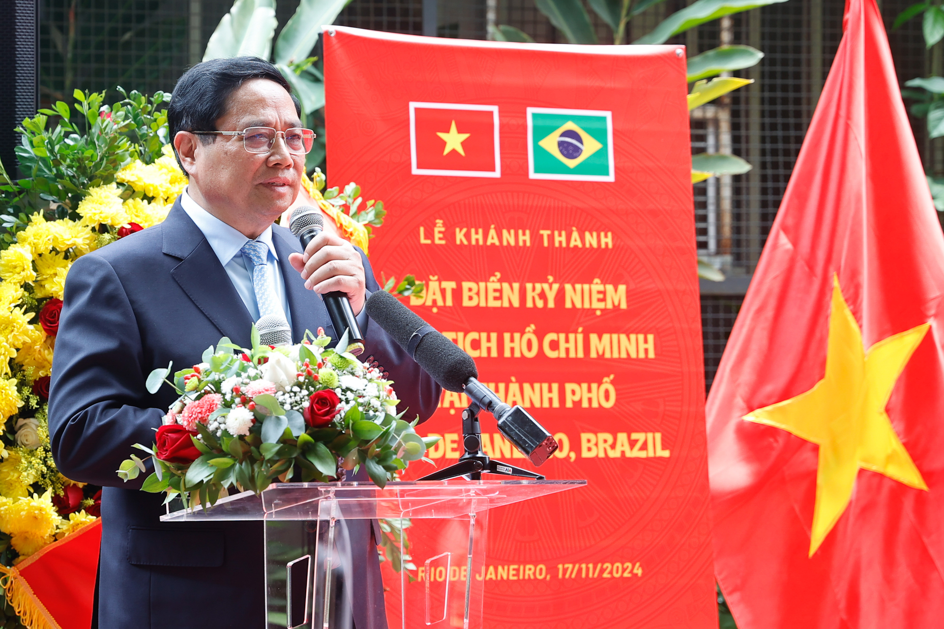 bien ton vinh chu tich ho chi minh se la dia chi do de the he tre viet nam brazil tim hieu ve lich su hinh 1