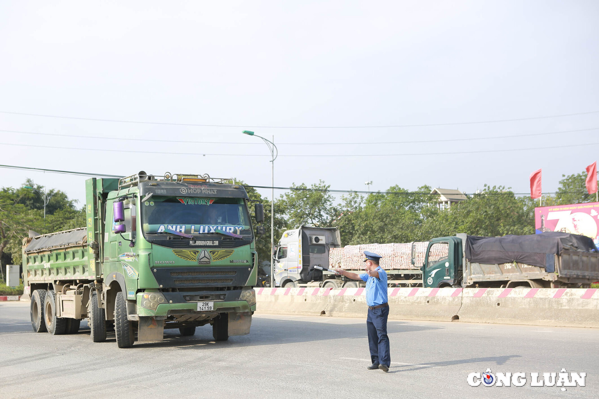 ha noi thanh tra giao thong huyen quoc oai tang cuong xu ly qua kho qua tai hinh 1