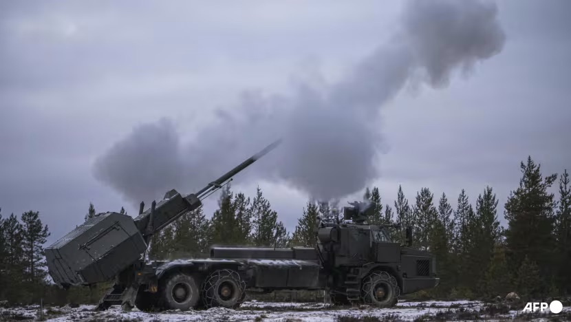 nato tap tran phao binh lon o phan lan ngay gan bien gioi voi nga hinh 1