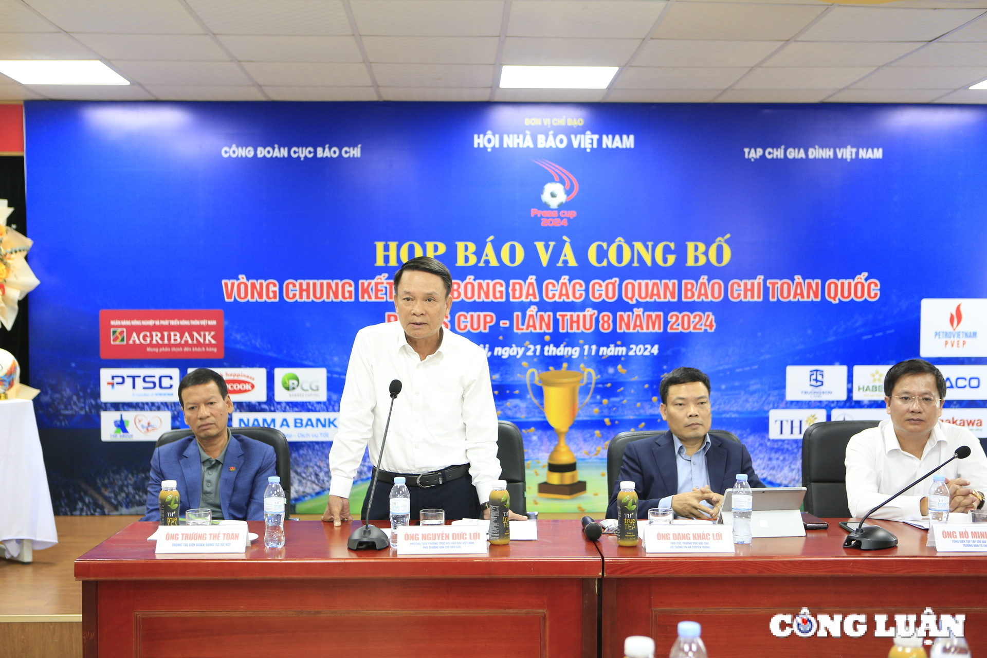 giai bong da cac co quan bao chi toan quoc press cup se dien ra tu ngay 28 11 hinh 3