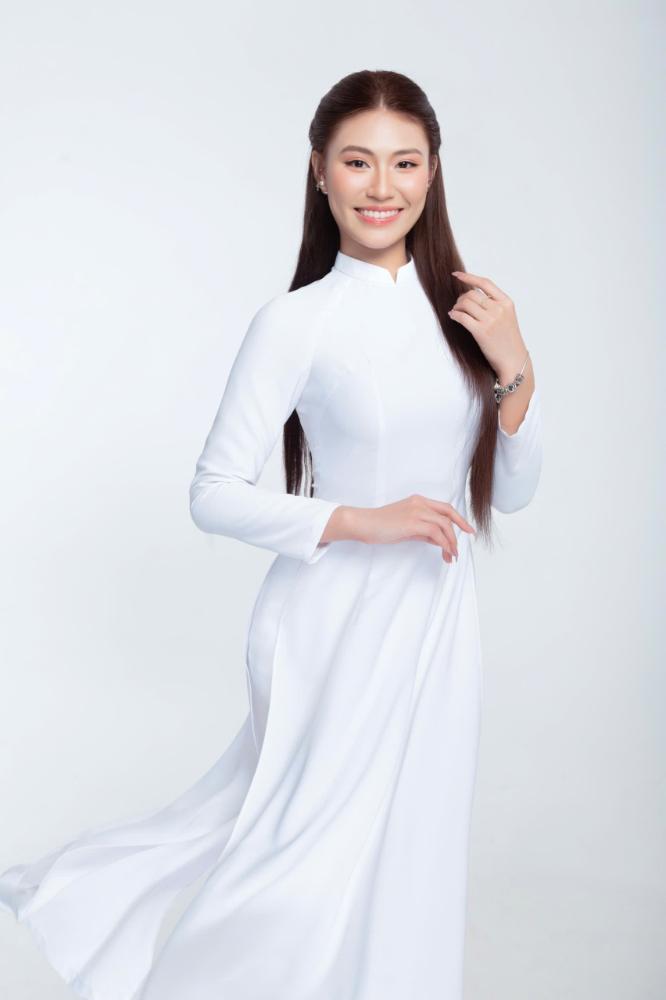 hoang chau anh  guong mat duoc danh gia cao tai cuoc thi hoa hau di san ao dai viet nam 2024 hinh 7