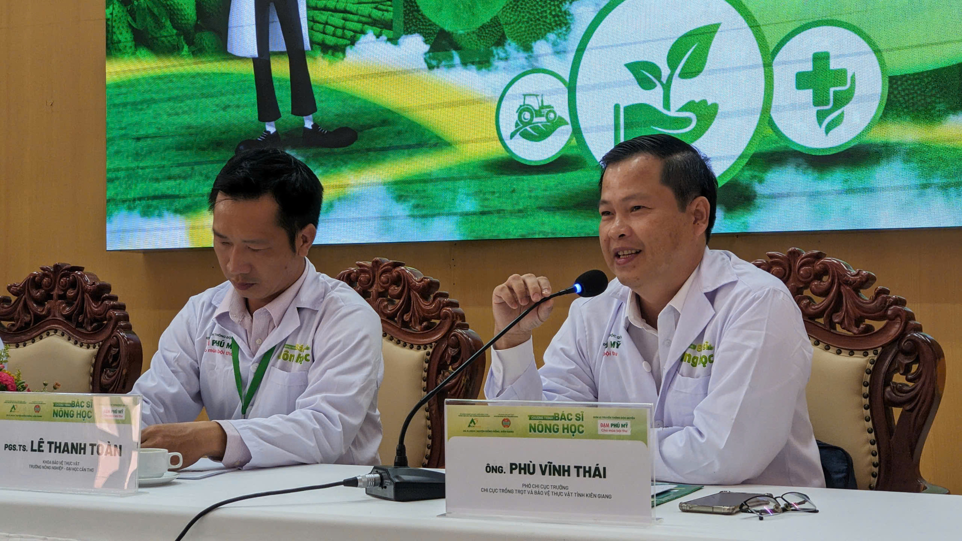 phu my dong hanh thiet thuc cung ba con nong dan qua chuong trinh bac si nong hoc hinh 3