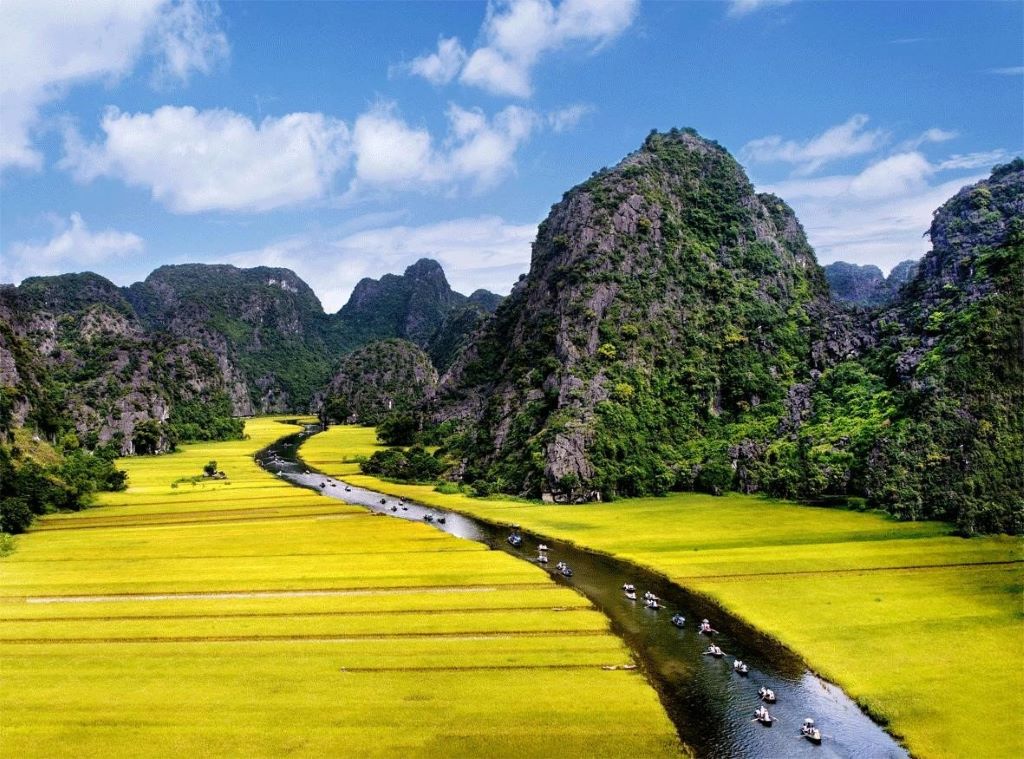 khach quoc te den ninh binh tang cao ky luc hinh 1