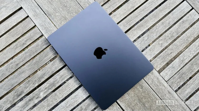 apple macbook air m2 va m3 giam gia manh hinh 1