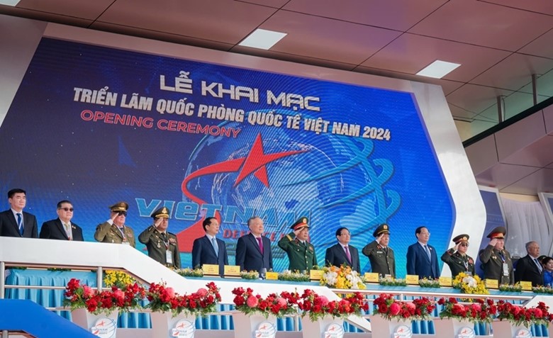 khai mac trien lam quoc phong quoc te viet nam 2024 vi hoa binh huu nghi hop tac cung phat trien hinh 1