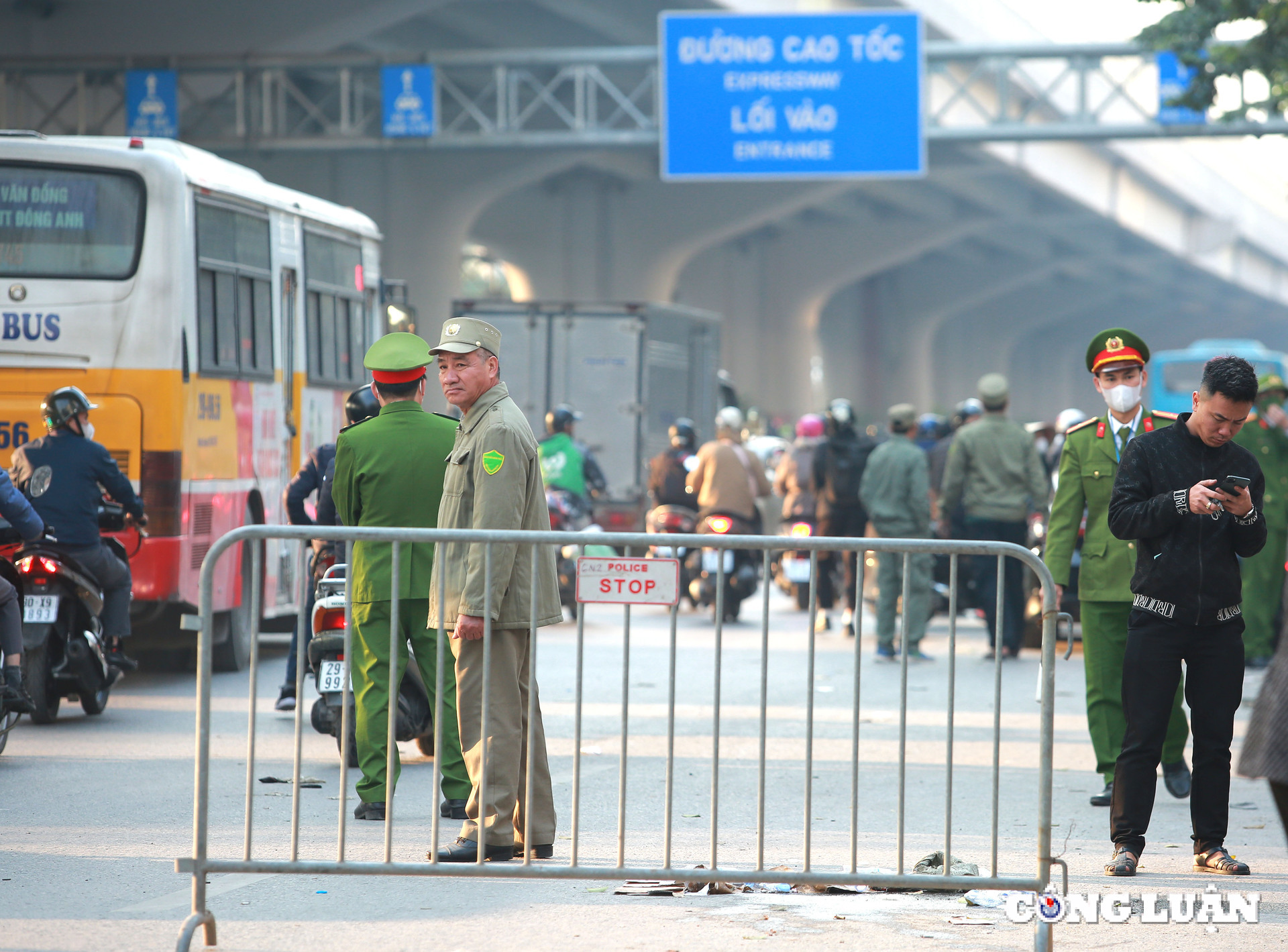 ha noi hien truong vu chay khien 11 nguoi tu vong hinh 10