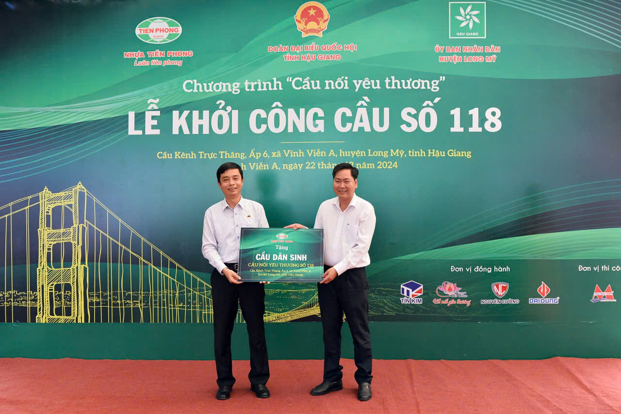 nhua tien phong khoi cong cau noi yeu thuong so 118 tai hau giang hinh 1