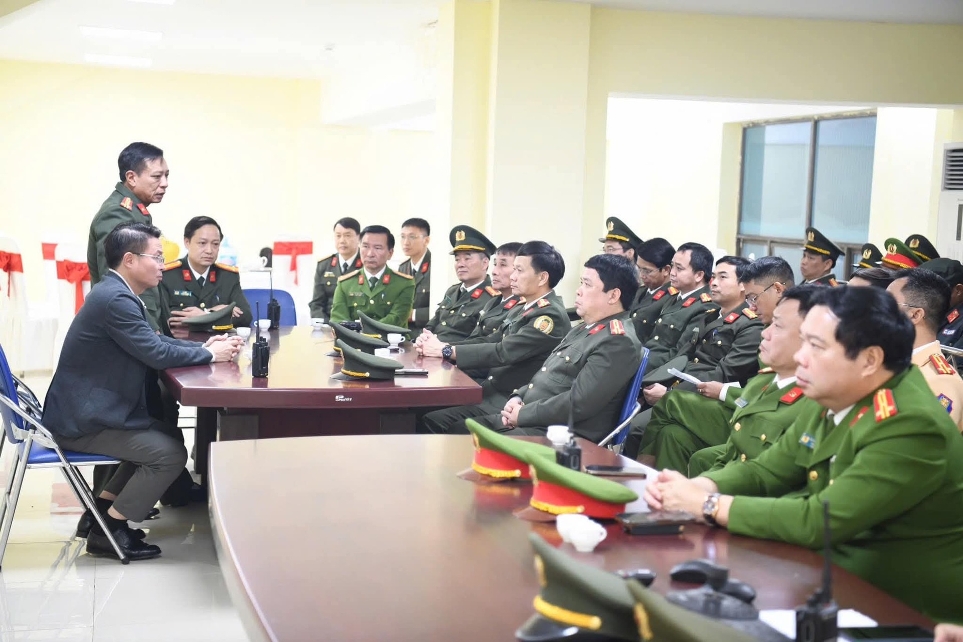 phu tho huy dong hang tram chien si dam bao an toan tran dau giua tuyen viet nam va myanmar hinh 1