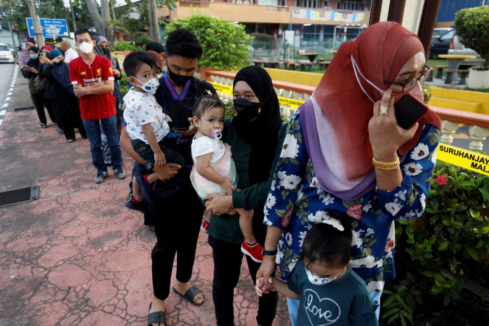 nguoi dan malaysia di bo phieu tong tuyen cu hinh 1