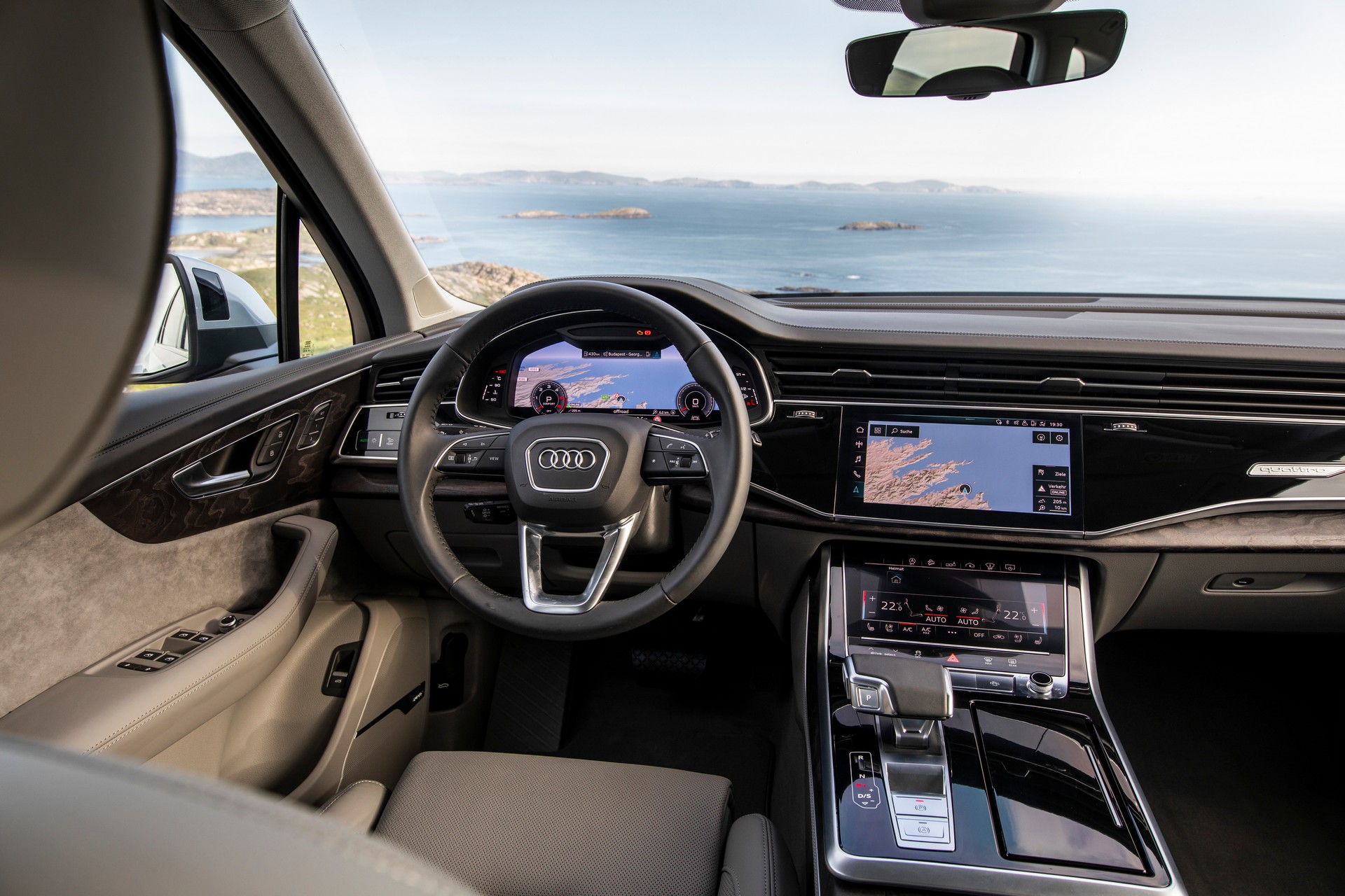 Audi Q7 2020 ra mắt thị trường Việt Nam với 2 phiên bản