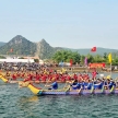 Tranh tài giải đua thuyền truyền thống trên sông Gianh ở Quảng Bình