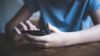 Chuyên gia tâm lý Mỹ: Trẻ em không nên sử dụng 'smartphone' và mạng xã hội