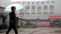 Doanh số iPhone giảm khiến Foxconn gặp khó khăn